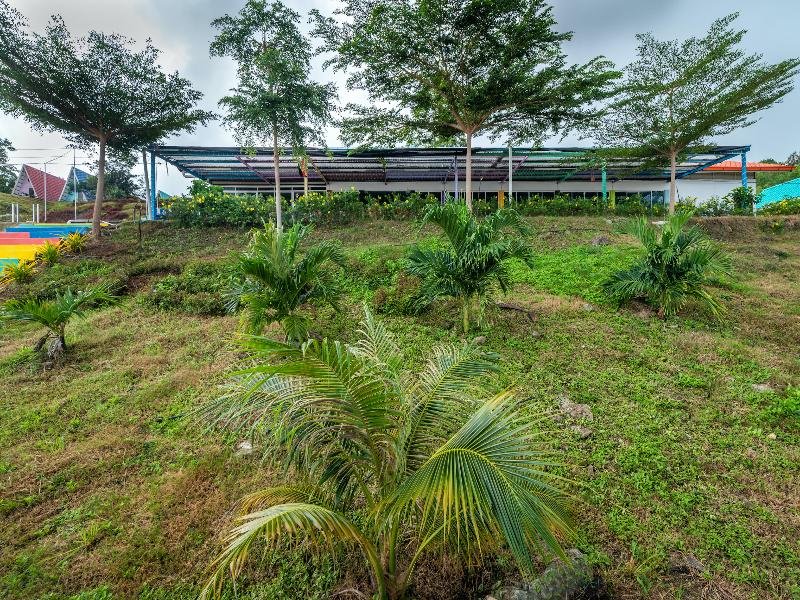 dreamland beach holiday