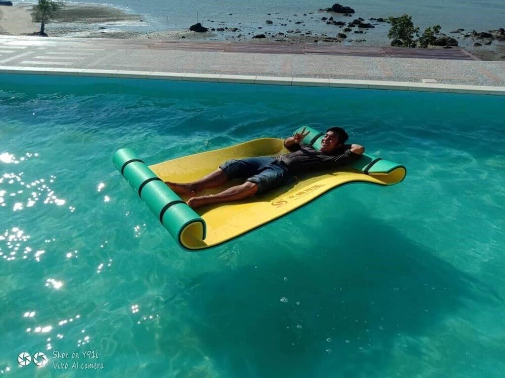 dreamland beach holiday