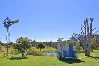 crows nest qld tourist park