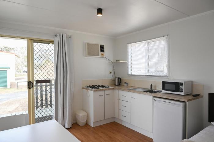 crows nest qld tourist park