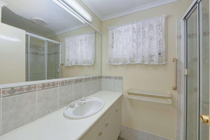 crows nest qld tourist park