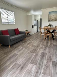 crows nest qld tourist park