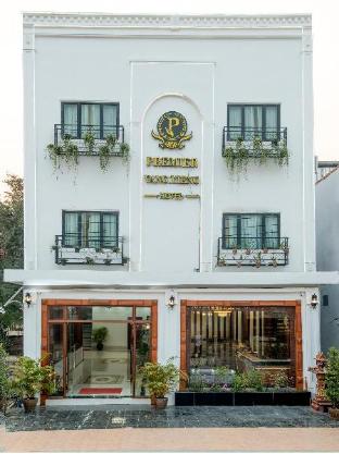 premier vang vieng hotel