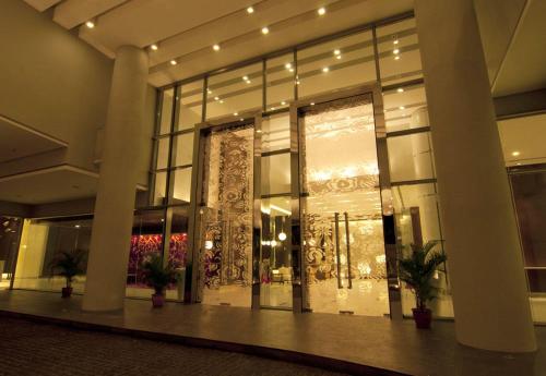 swiss garden residence by urban suites