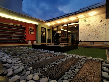 beds in garden hostel sdn bhd