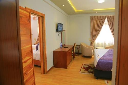 kerawi international hotel