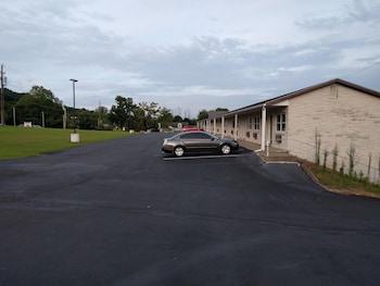 knights inn pine grove