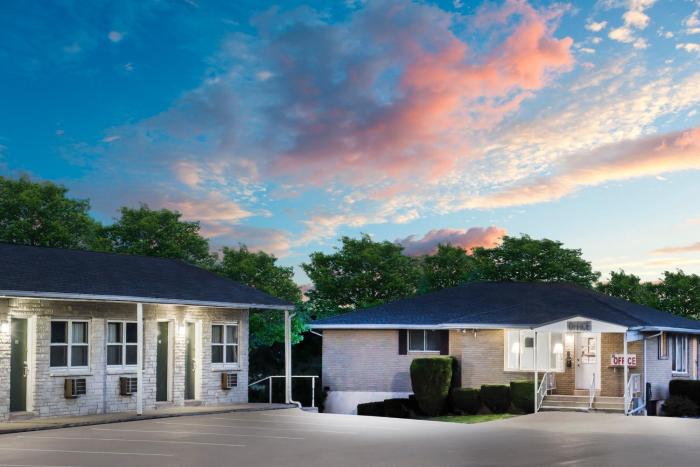 knights inn pine grove