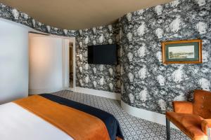 the first one madrid preciados