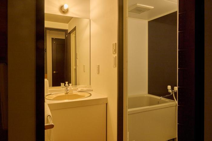 emblem flow hakone hostel