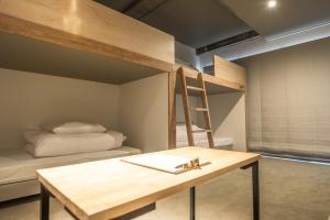 emblem flow hakone hostel