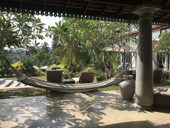 tropical house jungleside villa