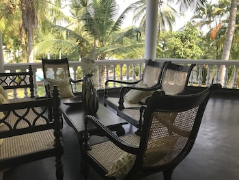 tropical house jungleside villa