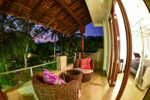 tropical house jungleside villa