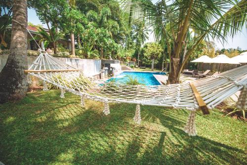 tropical house jungleside villa