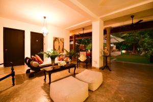tropical house jungleside villa