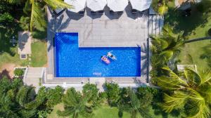 tropical house jungleside villa