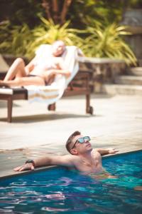 tropical house jungleside villa
