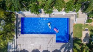 tropical house jungleside villa