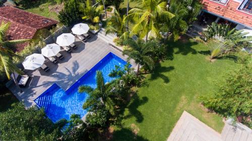 tropical house jungleside villa