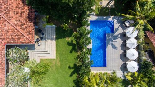 tropical house jungleside villa