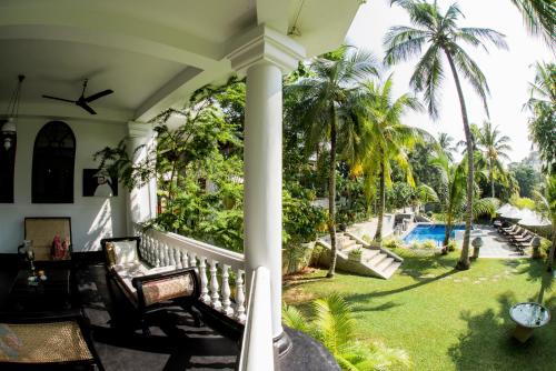 tropical house jungleside villa