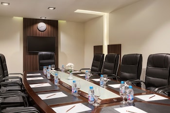 Howard Johnson By Wyndham Dammam,,3 star