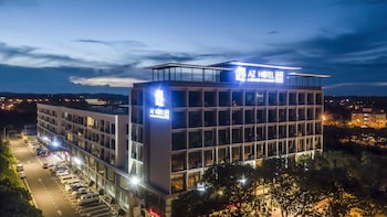 az hotel and serviced apartments