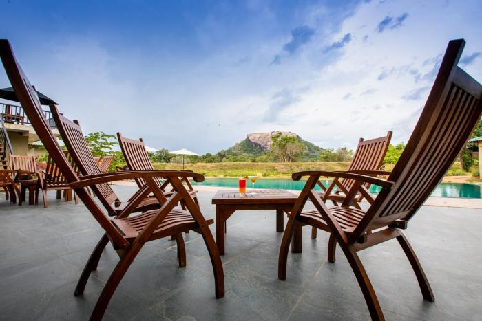 sigiriya kings resort