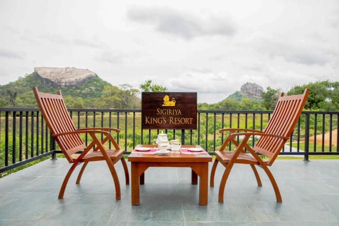 sigiriya kings resort