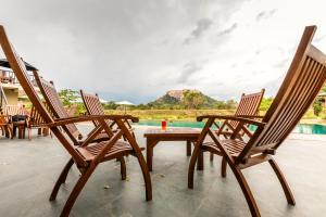 sigiriya kings resort