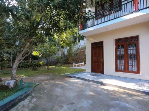 girilena guest house