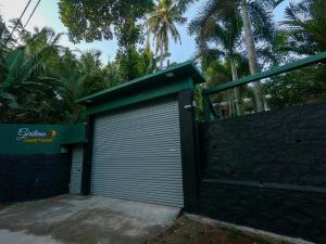 girilena guest house