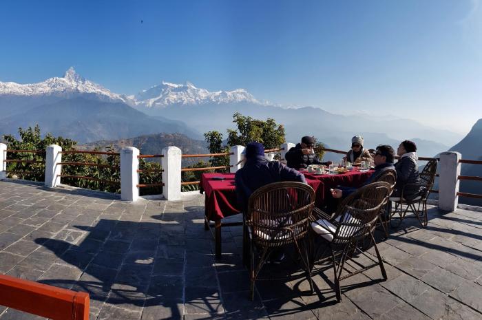 club es deurali resort