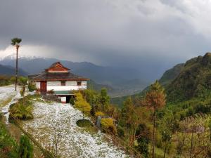 club es deurali resort