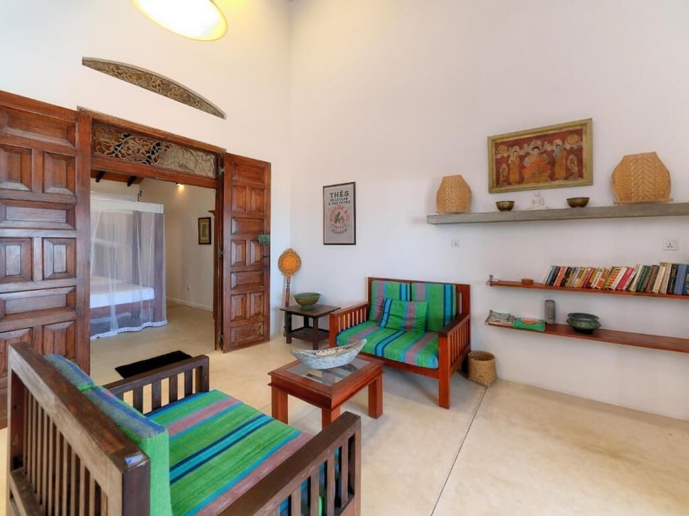 blue parrot beach villa