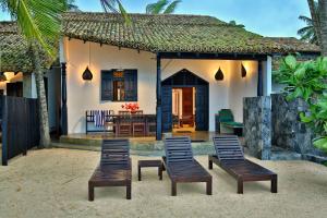 blue parrot beach villa