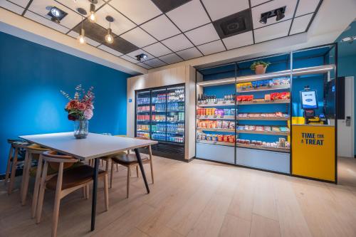 hampton by hilton utrecht central station