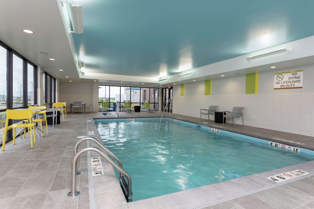 home2 suites by hilton indianapolis airport