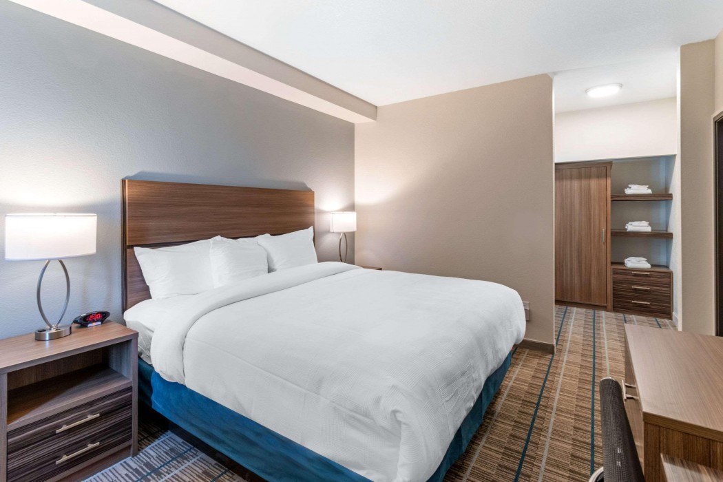 mainstay suites denver international airport