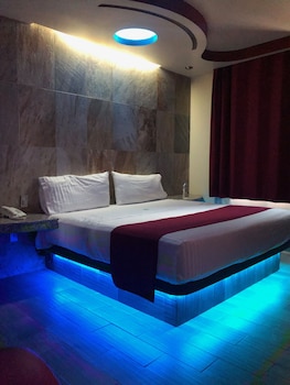 hotel jard inn adults only