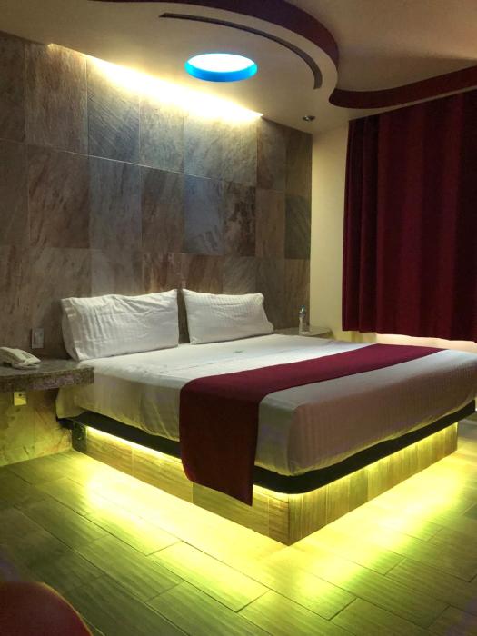 hotel jard inn adults only