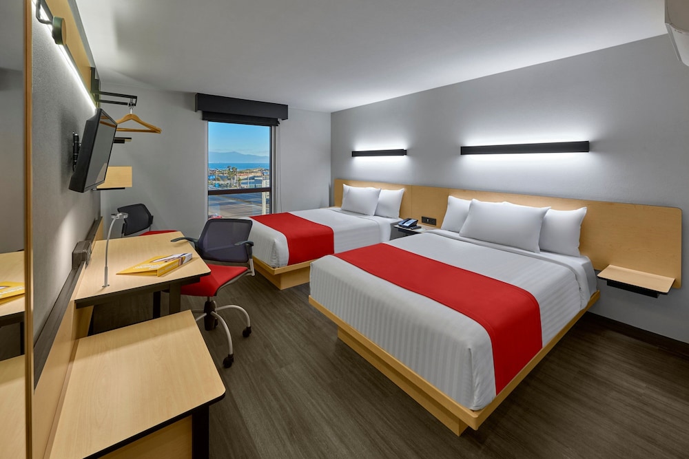 city express by marriott ensenada