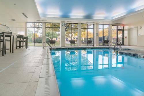 courtyard by marriott west springfield