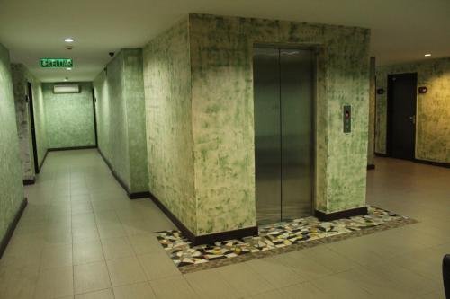 kris lodge hotel