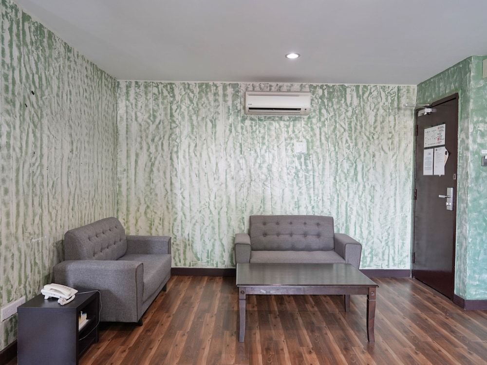 kris lodge hotel