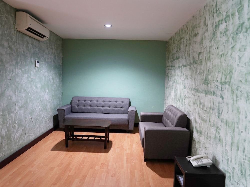 kris lodge hotel