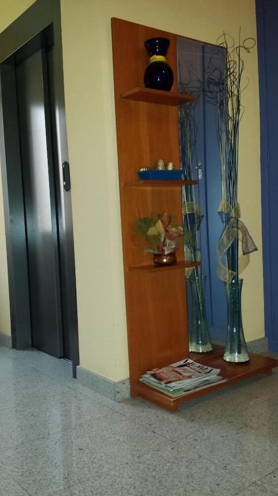 hostal guzman el bueno by gaiarooms