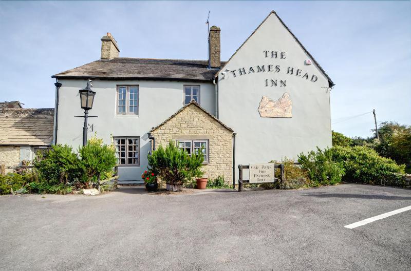 thames head inn