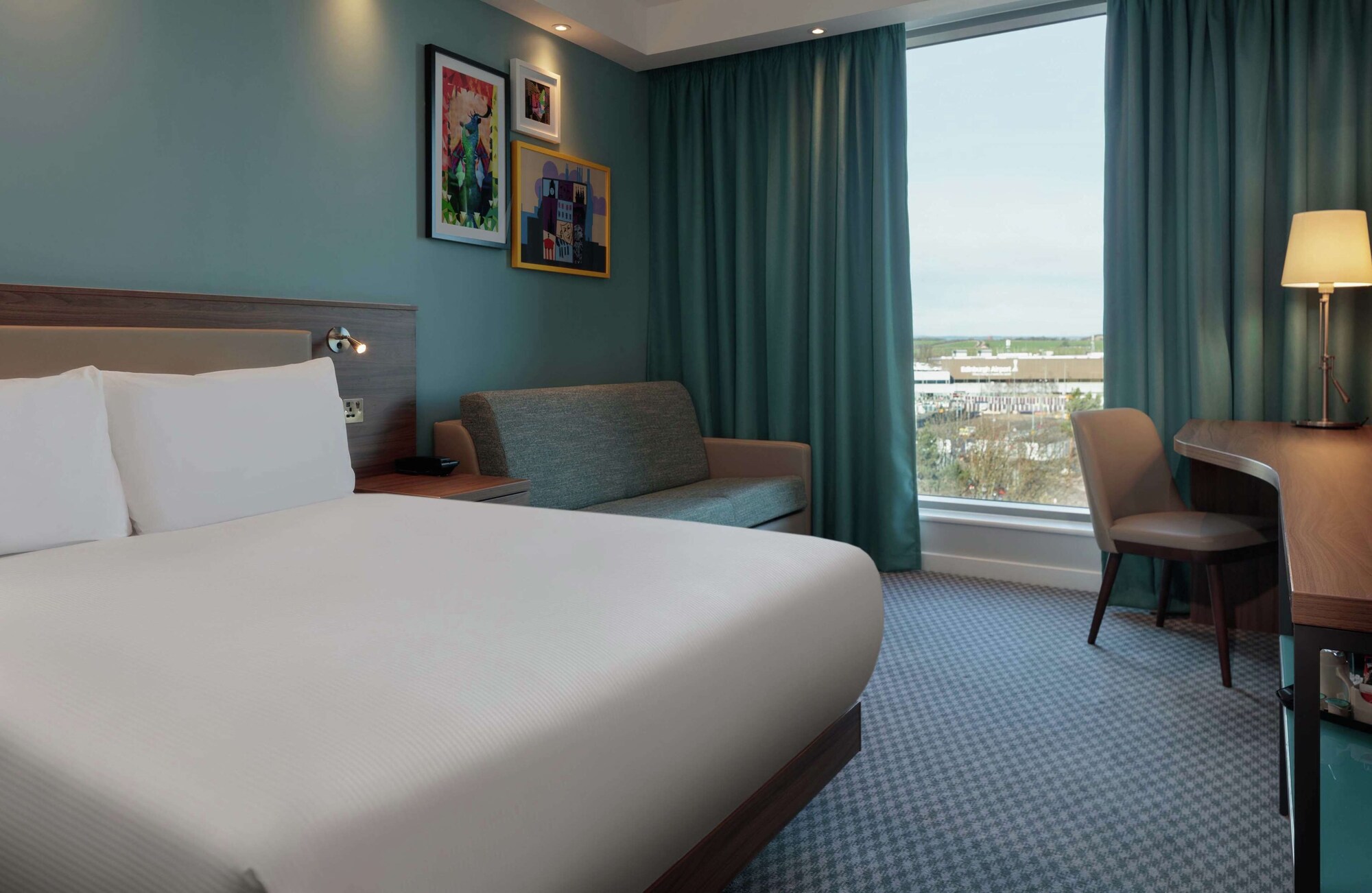 hampton by hilton edinburgh airport